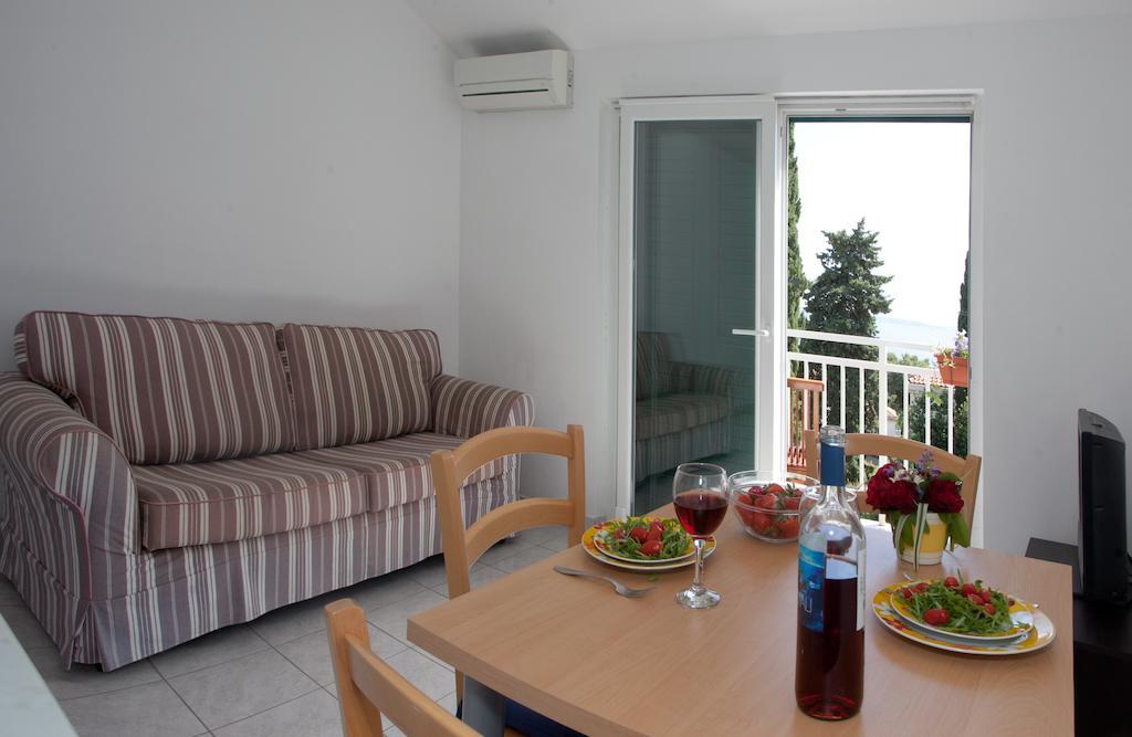 Apartment Firule Sandy Beach Split Exterior photo