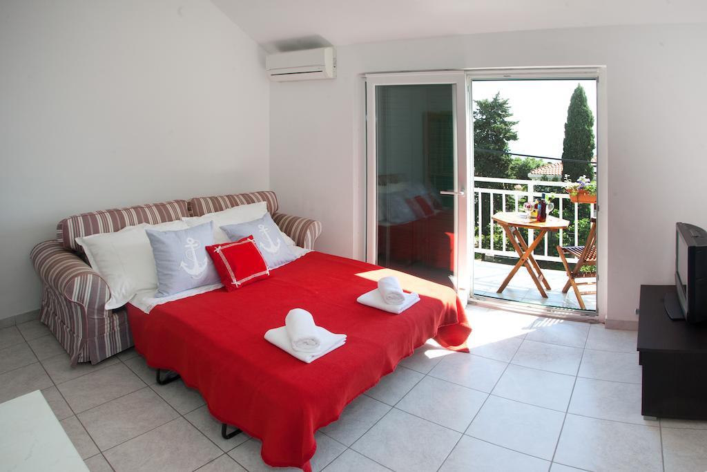 Apartment Firule Sandy Beach Split Exterior photo